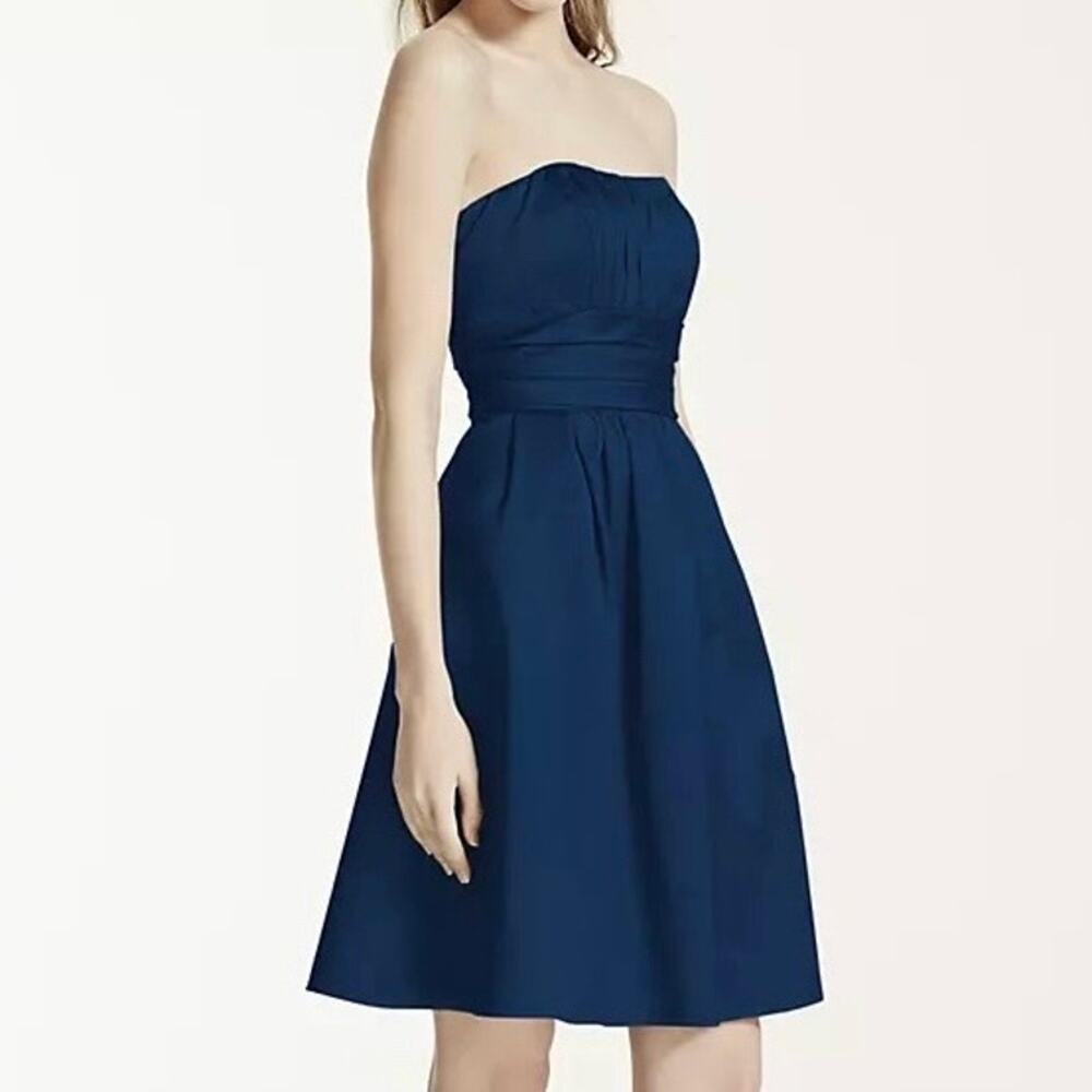 NWT David’s Bridal Cotton Sateen Short Strapless Ruched Dress in Navy.  Size 10